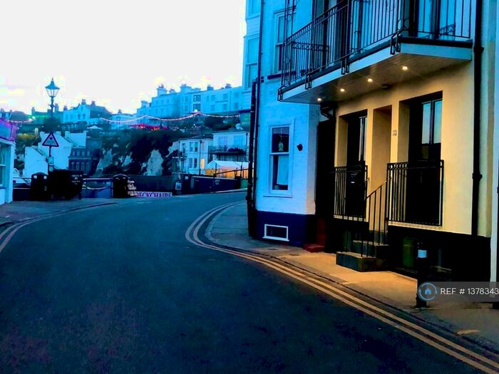 2 Bedroom Maisonette To Rent In Harbour Street, Broadstairs, CT10