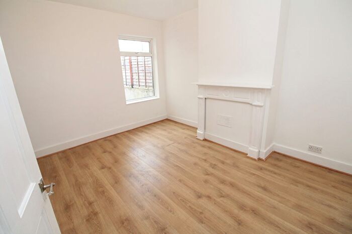 4 Bedroom Terraced House To Rent In Cecil Road, Rochester, ME1