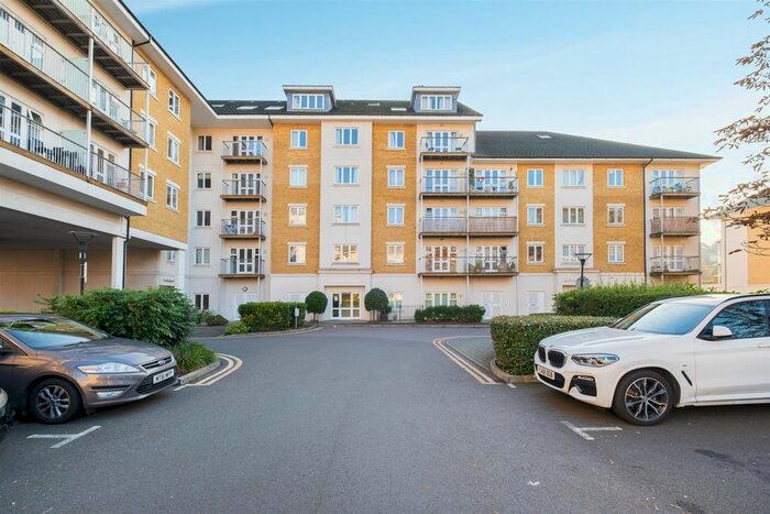 1 Bedroom Flat To Rent In Lexington House, Park Lodge Avenue, West Drayton, UB7