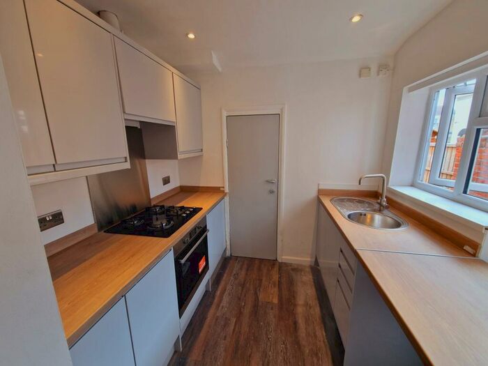 3 Bedroom Terraced House To Rent In Alfred St, Swindon, SN1