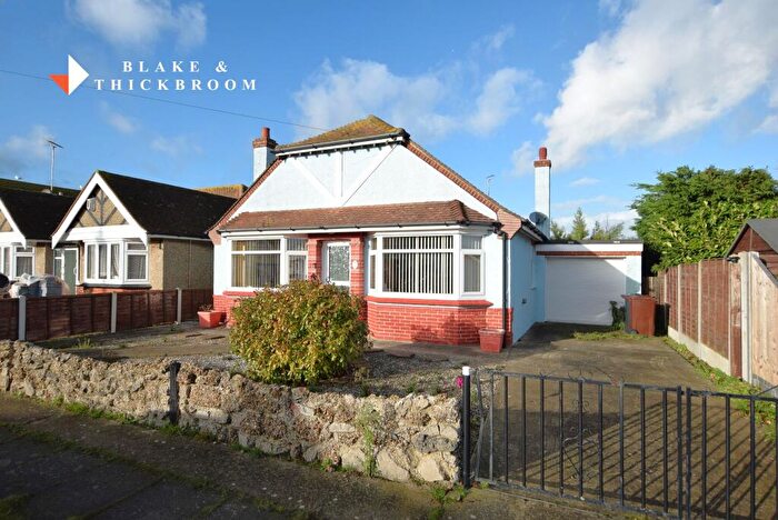 2 Bedroom Detached Bungalow For Sale In Kents Avenue, Holland-on-Sea, CO15