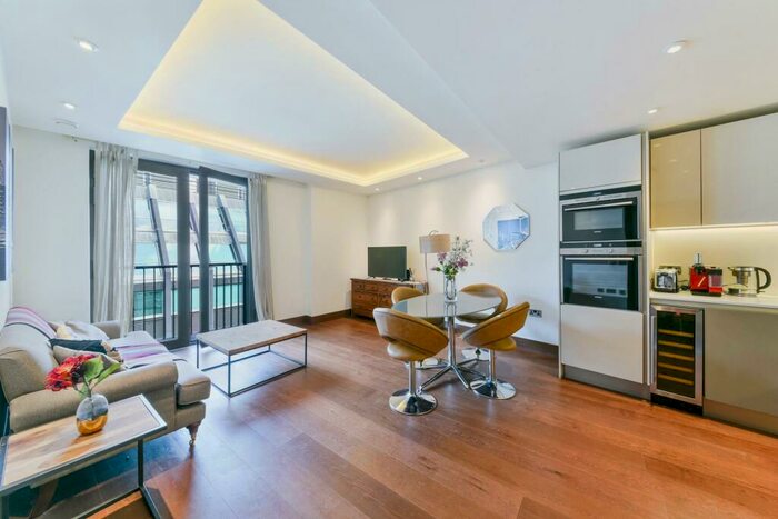 2 Bedroom Flat To Rent In St. Dunstans House, Fetter Lane, London, EC4A