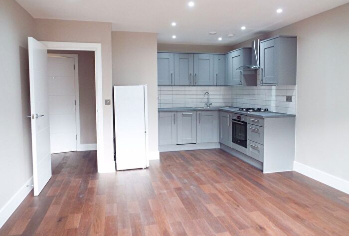 1 Bedroom Property To Rent In Modern Apartment - Fishponds Road, Wokingham, RG41