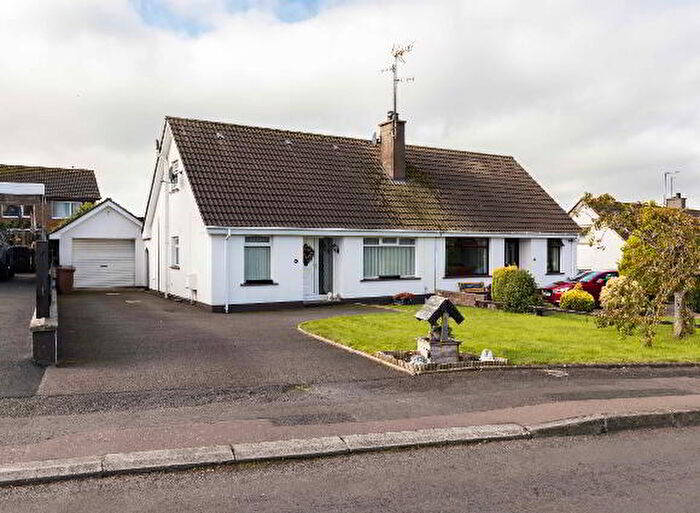 3 Bedroom Semi-Detached Chalets For Sale In Chinauley Park, Banbridge, BT32
