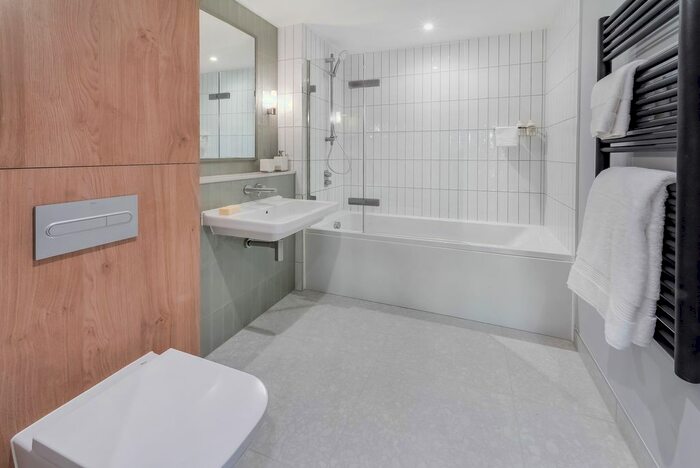 3 Bedroom Flat To Rent In Lyons Dock, Grenan Square, Greenford, UB6