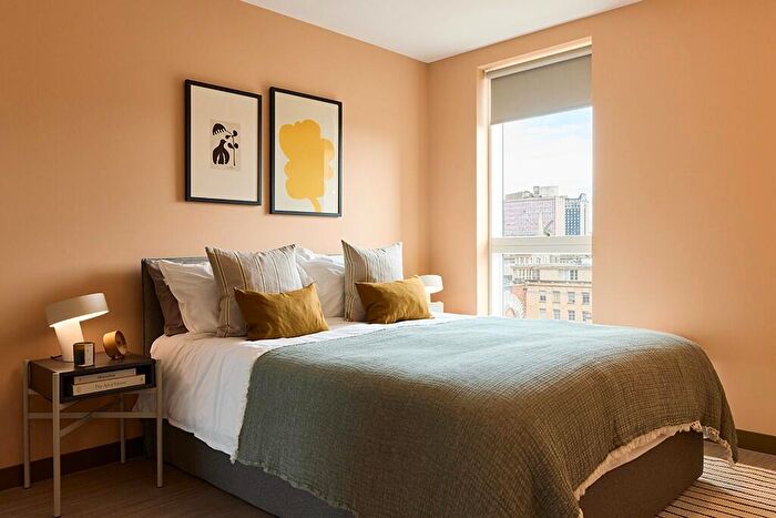 1 Bedroom Apartment To Rent In Candleriggs, Trongate, Glasgow, G1