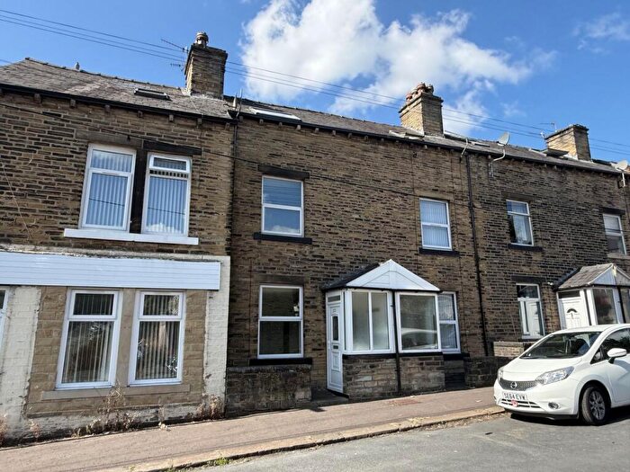 3 Bedroom Terraced House For Sale In Bath Place, Halifax, Calderdale, HX3