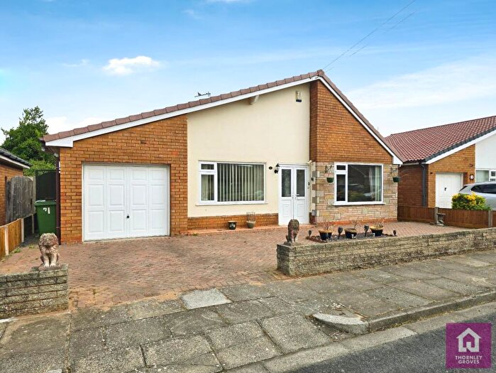 2 Bedroom Bungalow For Sale In Willow Grove, Wirral, Merseyside, CH46