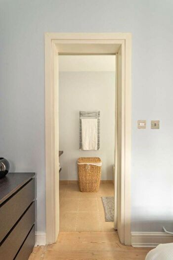2 Bedroom Apartment To Rent In Edith Grove, London, SW10