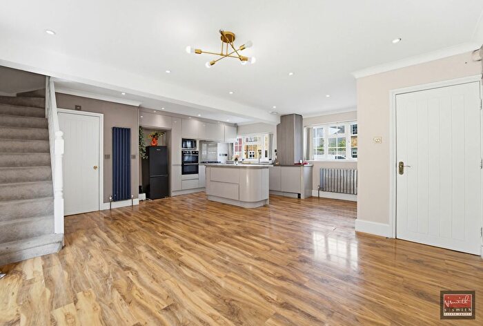 5 Bedroom Detached House For Sale In Farmers Road, Staines-Upon-Thames, Surrey, TW18