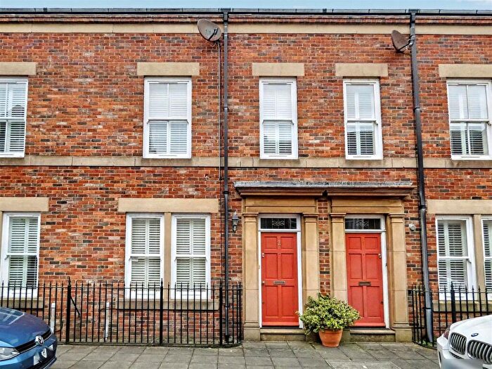 3 Bedroom Terraced House For Sale In Middle Street, Tynemouth, NE30