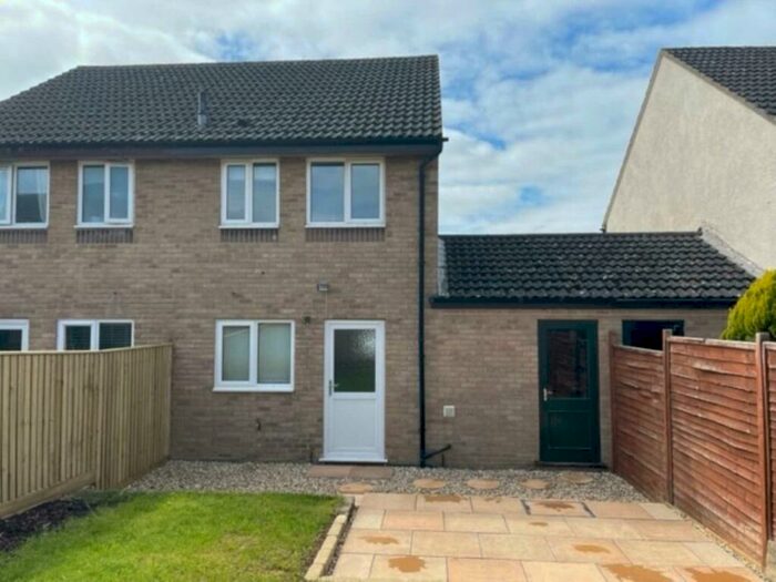 2 Bedroom Semi-Detached House To Rent In Thorney Leys, Witney, OX28