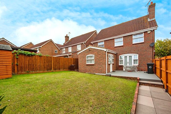 4 Bedroom Detached House For Sale In Grifon Road, Chafford Hundred, Grays, RM16