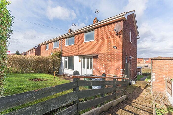 3 Bedroom Semi Detached House For Sale In Petersmith Drive, New Ollerton, Newark, NG22