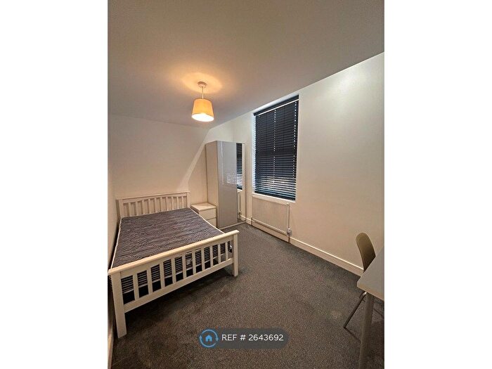 6 Bedroom Terraced House To Rent In Garnier Street, Portsmouth, PO1