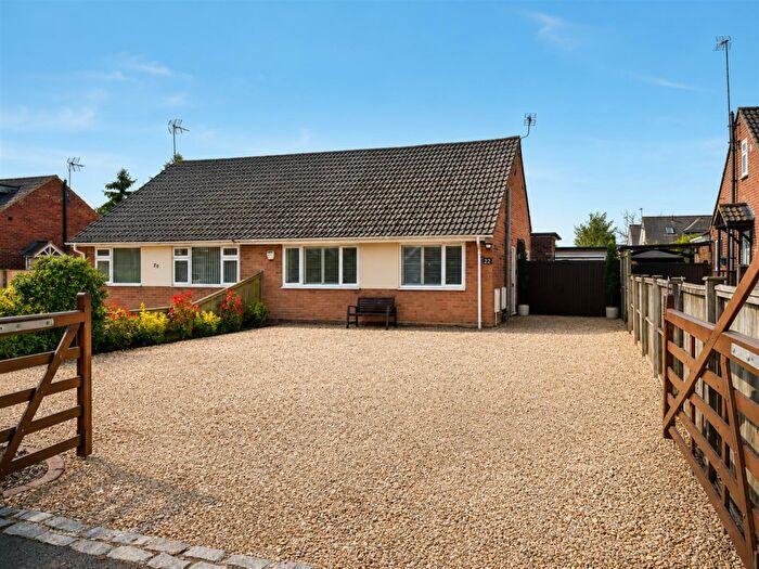 3 Bedroom Bungalow For Sale In Green Lane, Sonning Common, RG4