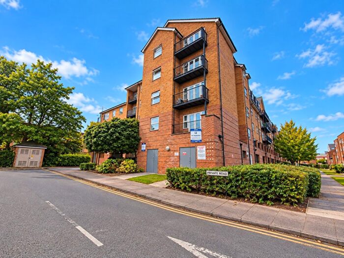 1 Bedroom Flat For Sale In The Academy, Holly Street, Luton, Bedfordshire, LU1