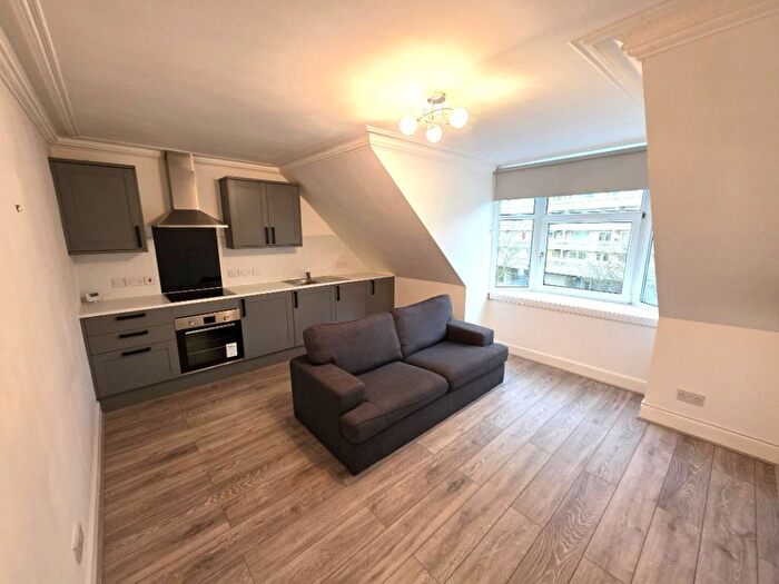 2 Bedroom Flat To Rent In Rose Street, City Centre, Aberdeen, AB10