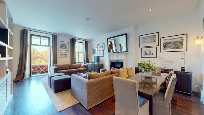2 Bedroom Flat To Rent In Cadogan Square, London, SW1X