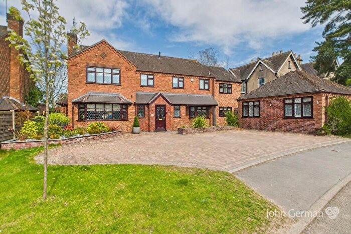 4 Bedroom Detached House For Sale In Kenderdine Close, Bednall, ST17