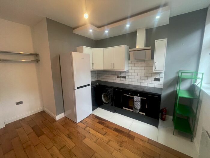 1 Bedroom Flat To Rent In Mill House, Windmill Place, Southall, UB2