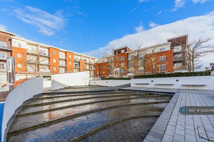 2 Bedroom Flat To Rent In Merrick House, Reading, RG2