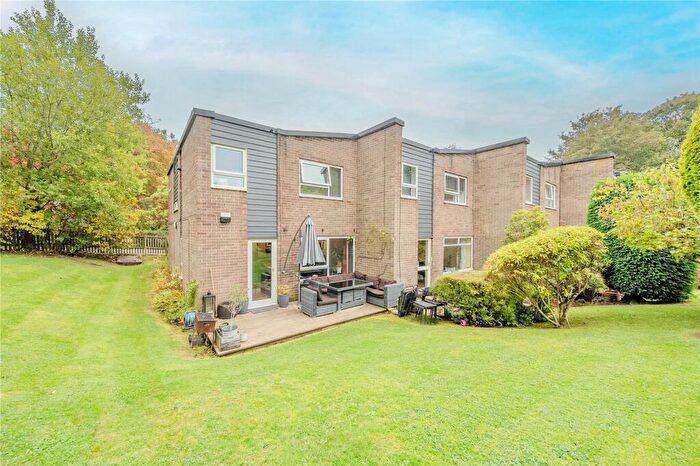 3 Bedroom Town House For Sale In Fernwood, Park Villas, Roundhay, Leeds, LS8
