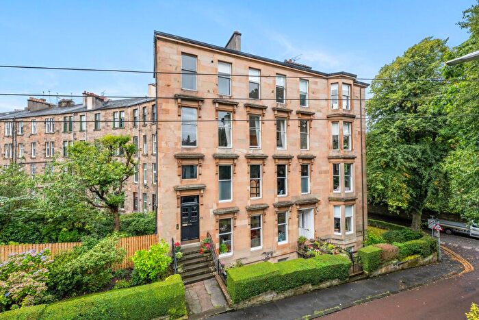 3 Bedroom Flat To Rent In Buckingham Street, West End, Glasgow, G12