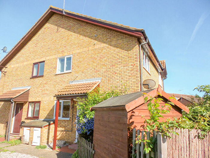 1 Bedroom End Of Terrace House To Rent In Broad Oaks Wickford, Wickford, SS12