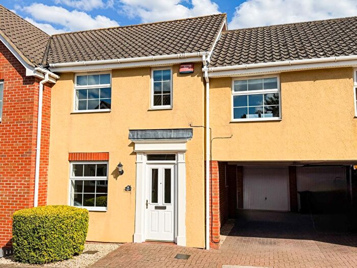 3 Bedroom Terraced House For Sale In Varrick Way, Attleborough, Norfolk, NR17