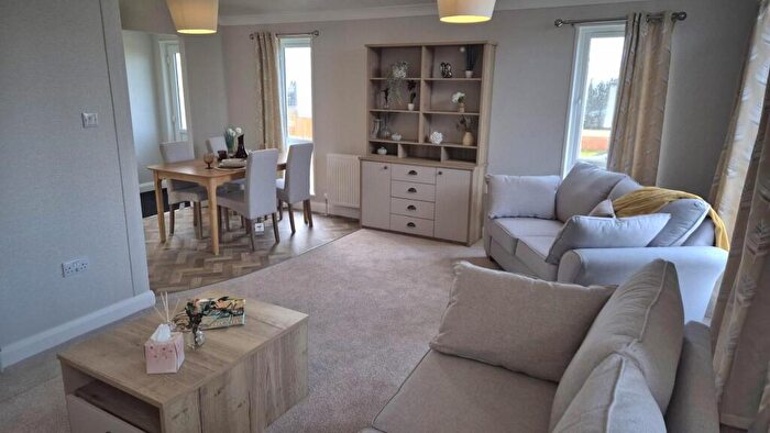 2 Bedroom Park Home For Sale In , Rainham, ME8