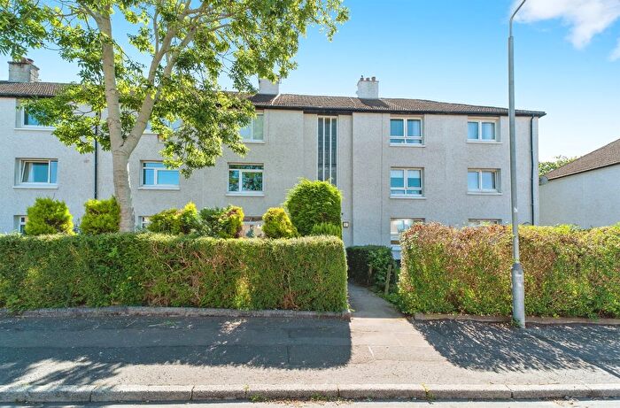 2 Bedroom Flat For Sale In Woodfarm Road, Thornliebank, Glasgow, G46