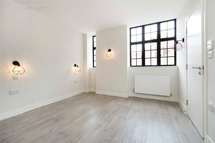 2 Bedroom Flat To Rent In Varden Street, London, E1