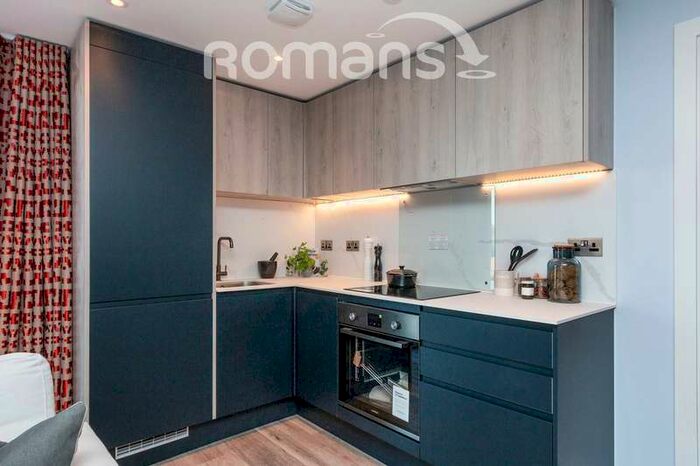 1 Bedroom Apartment To Rent In Bagshot Manor, Bagshot, GU19