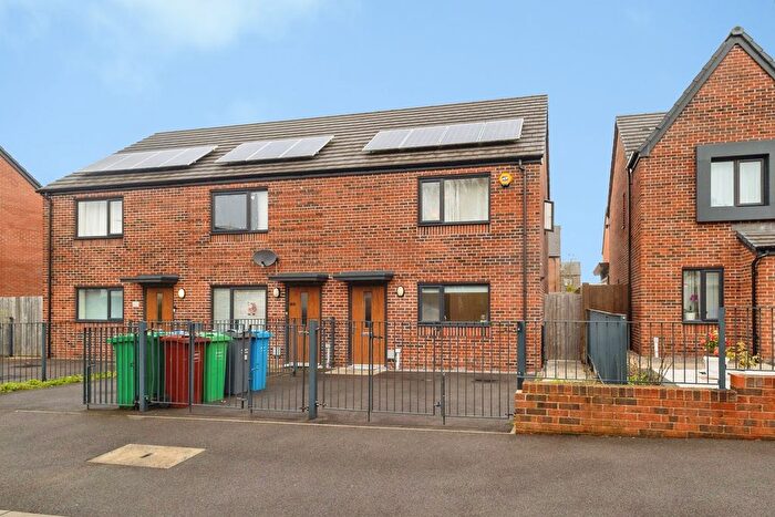 3 Bedroom End Terrace House For Sale In Clowes Street, Manchester, Greater Manchester, M12