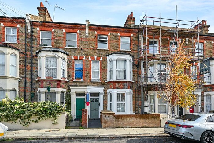 2 Bedroom Flat To Rent In Bravington Road, London, W9