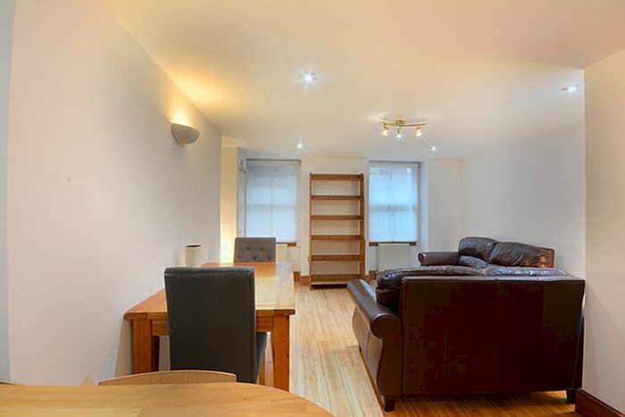 2 Bedroom Flat To Rent In New Cavendish Street, London, W1G