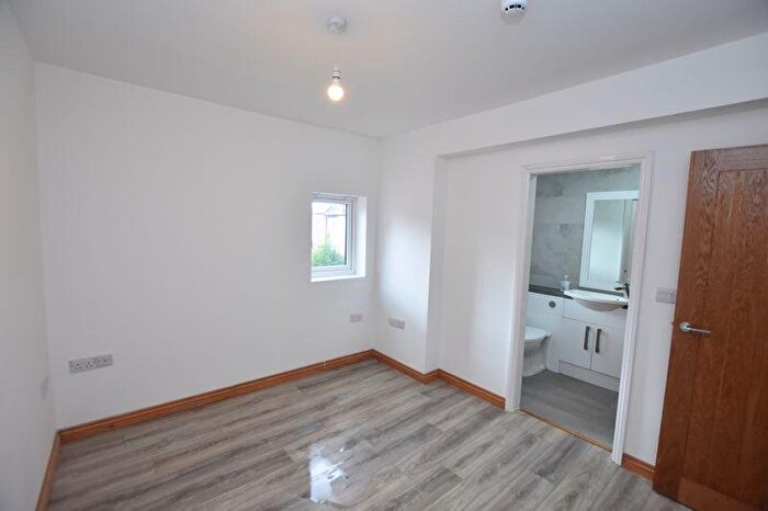 1 Bedroom Flat To Rent In Plains Road, Nottingham, NG3