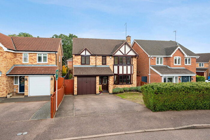 4 Bedroom Detached House For Sale In Keats Drive, Kettering, NN16