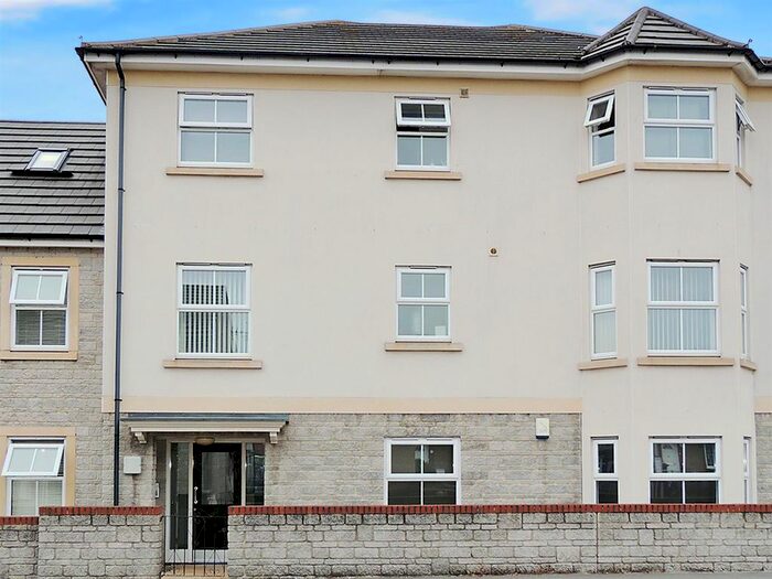 2 Bedroom Flat To Rent In Hanham Road, Hanham, Bristol, BS15