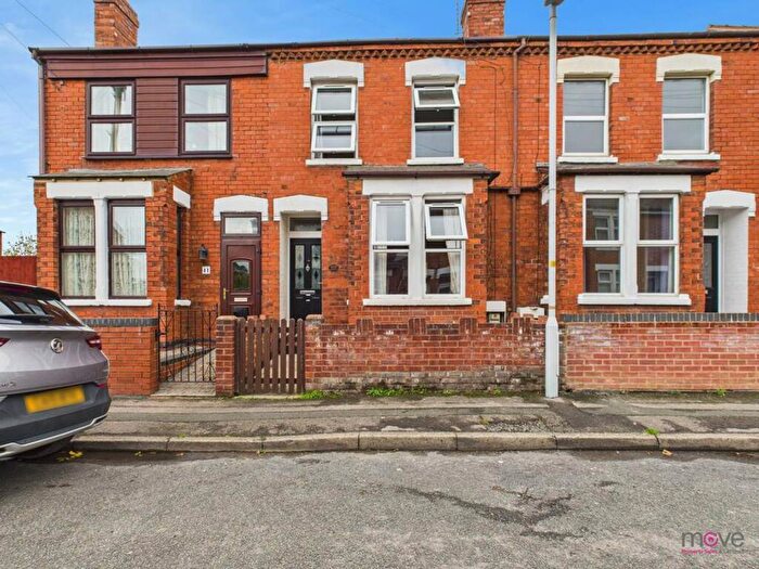 3 Bedroom Terraced House For Sale In Armscroft Road, Gloucester, GL2