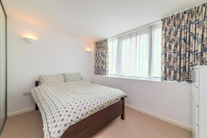 1 Bedroom Flat To Rent In Holloway Road, Holloway, London, N19