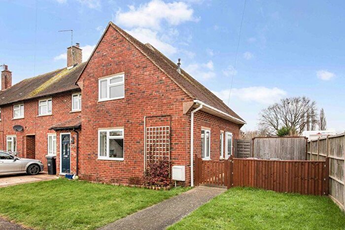 2 Bedroom End Of Terrace House For Sale In Crouch Cross Lane, Chichester, PO18
