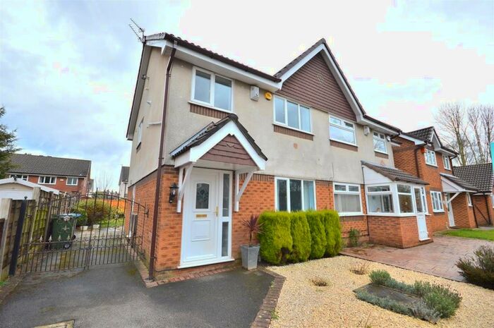 3 Bedroom Semi-Detached House To Rent In Marthall Drive, Sale, M33