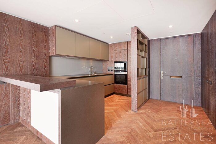 2 Bedroom Flat To Rent In L-, Circus Road West, Battersea, SW11