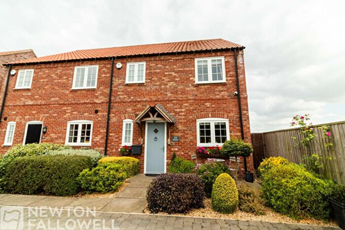 3 Bedroom Semi-Detached House For Sale In Blossom Grove, Retford, DN22