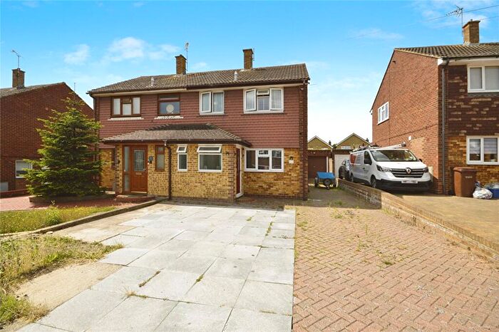 3 Bedroom Semi-Detached House For Sale In Kingshill Drive, Hoo, Rochester, Kent, ME3