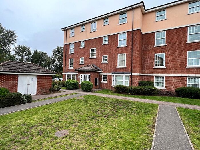 2 Bedroom Flat To Rent In Merrifield Court, Welwyn Garden City, AL7