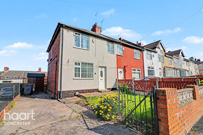 3 Bedroom End Of Terrace House For Sale In Wellington Road, Edlington, Doncaster, DN12