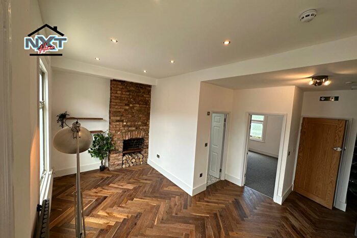 3 Bedroom Flat To Rent In Cricketfield Road, London, E5